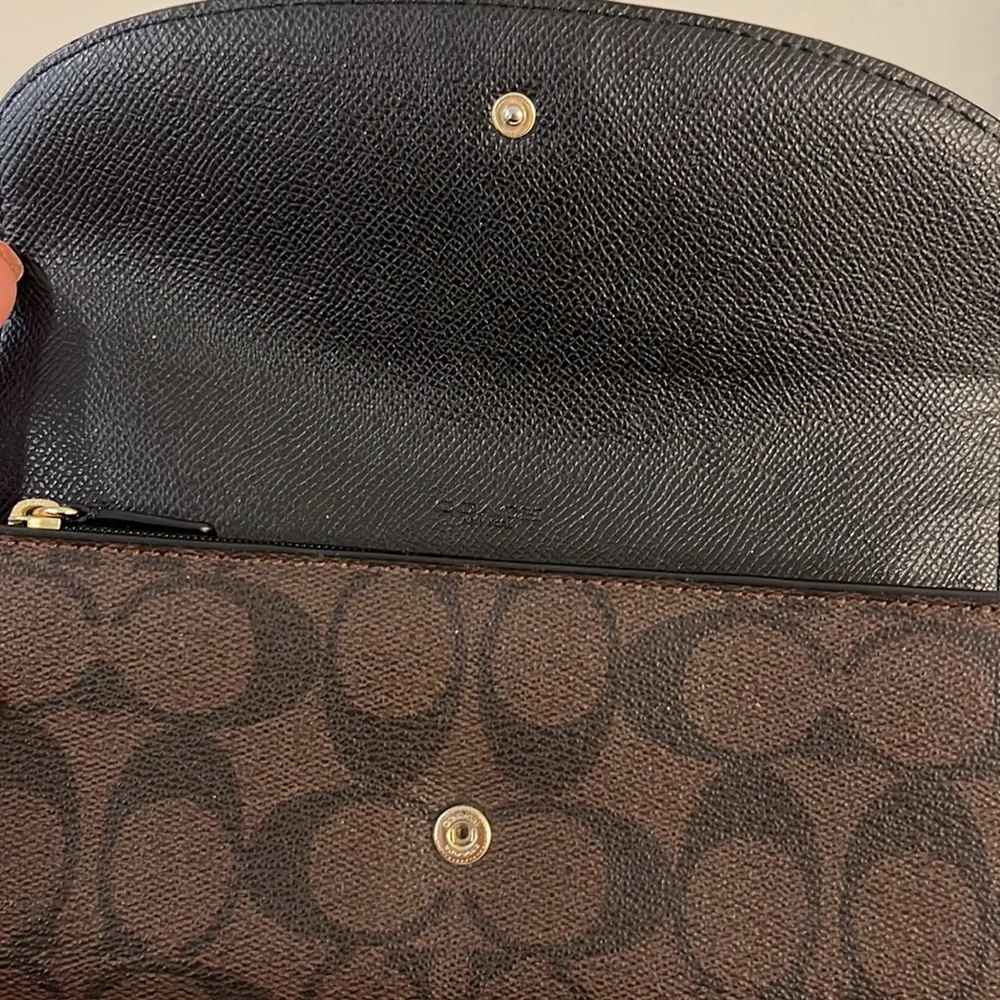 COACH Signature Classic Wallet